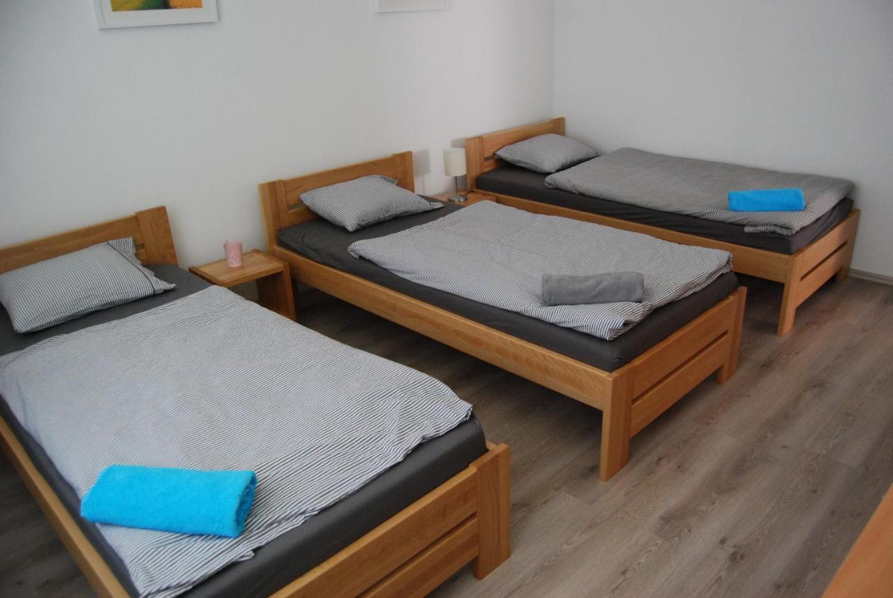 Penzion Na Rozcestí Svatoborice Esterno foto